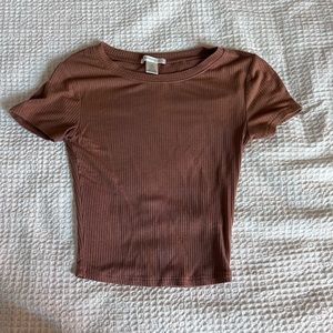 tan t-shirt crop top
